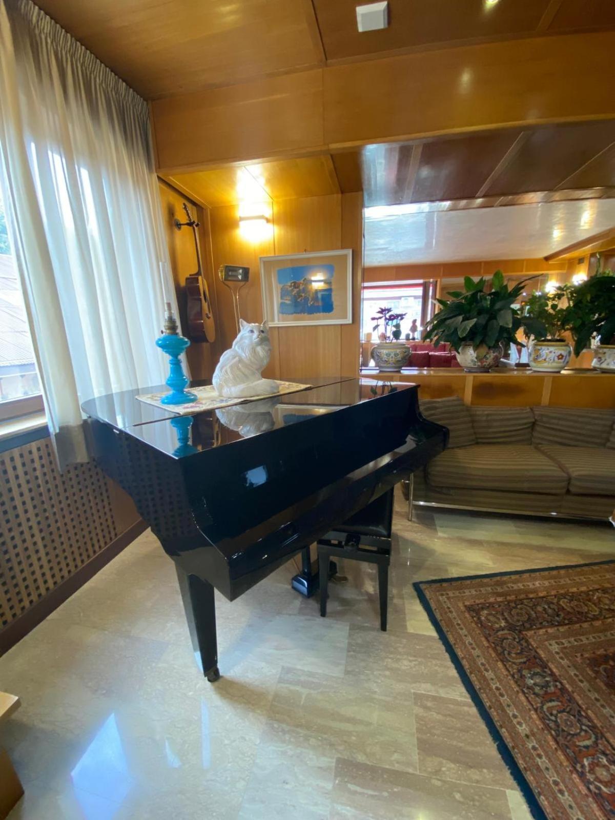 Hotel Sila 카미글리아텔로 실라노 외부 사진