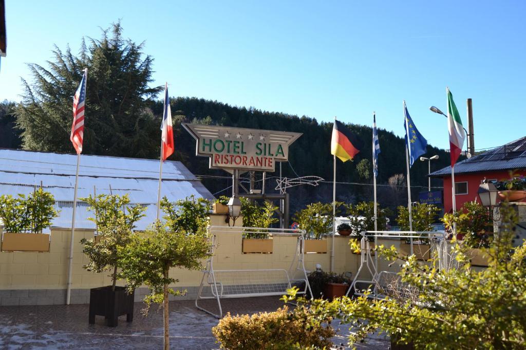 Hotel Sila 카미글리아텔로 실라노 외부 사진